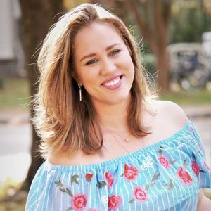 Meet your Posher, Monica lima